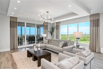 4971 Bonita Bay Blvd in Bonita Springs, FL - Foto de edificio - Building Photo