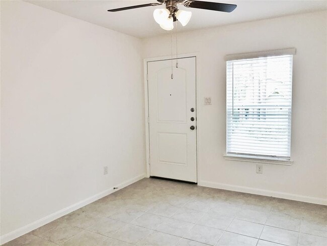 491 Mesquite in Livingston, TX - Building Photo - Building Photo