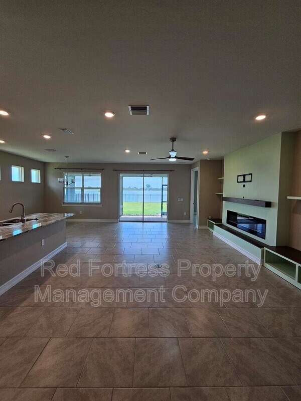 623 Parkshore Lk Ave in Cape Coral, FL - Building Photo - Building Photo