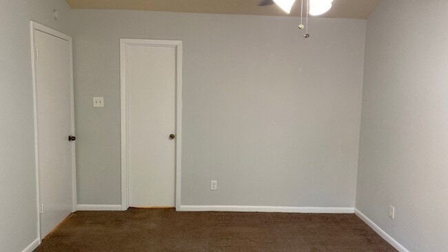 property at 11231 Glenforest Dr