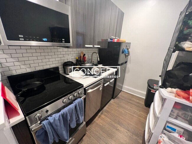 19 Peterborough St in Boston, MA - Building Photo - Building Photo