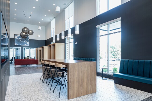 Legacy at Fitz in Aurora, CO - Foto de edificio - Interior Photo