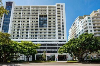 3170 SW 22nd St in Miami, FL - Building Photo - Building Photo