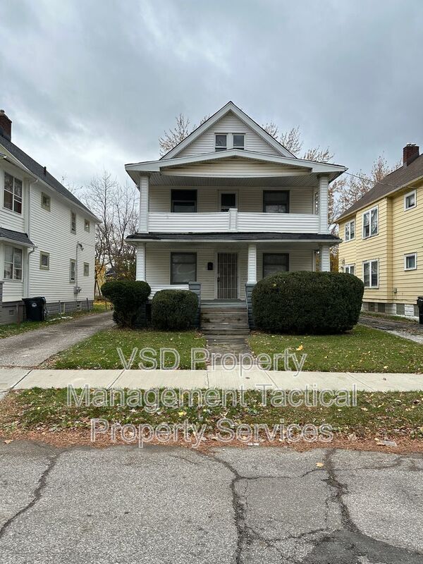 property at 4024 E 143rd St