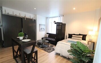 140 Linden Ave, Unit 343 in Long Beach, CA - Foto de edificio - Building Photo