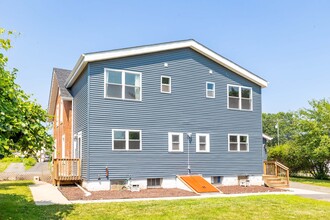 81 Main St in Broad Brook, CT - Building Photo - Building Photo