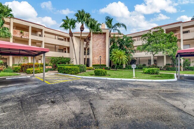 7460 La Paz Blvd