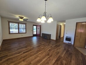 794 Edwards Rd in Sanford, NC - Building Photo - Building Photo