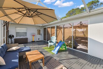 2989 Poplar Ave in Leesburg, FL - Foto de edificio - Building Photo