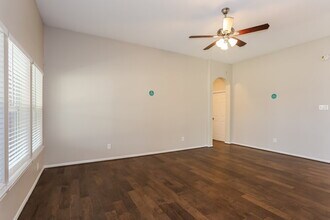1401 Oregon St in La Porte, TX - Building Photo - Building Photo
