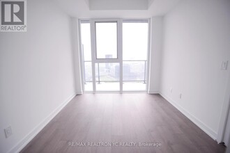 5-2705 Defries St in Toronto, ON - Building Photo - Building Photo