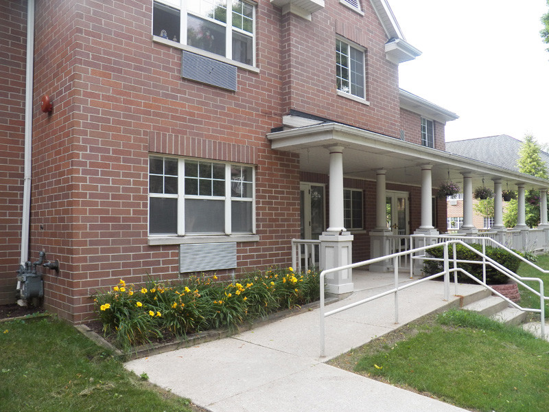 Maurice S. Surlow Senior Residence in Milwaukee, WI - Building Photo