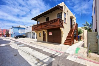 745-747 Avalon Ct in San Diego, CA - Building Photo - Building Photo