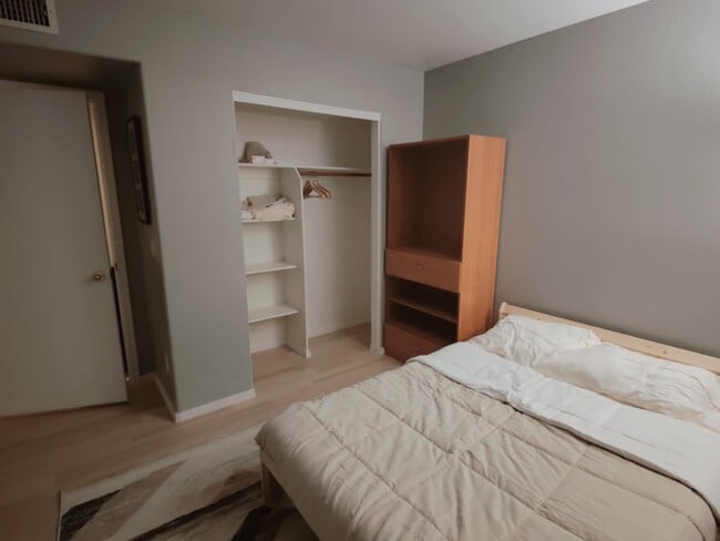 18609 N 30th Pl in Phoenix, AZ - Foto de edificio - Building Photo