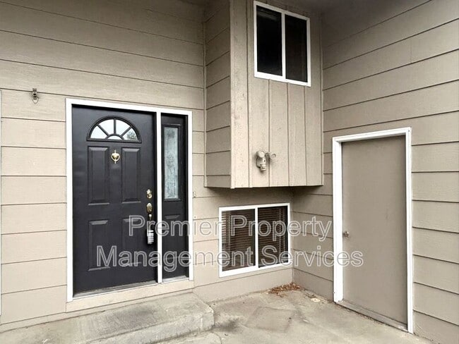 property at 11 Miners Pl