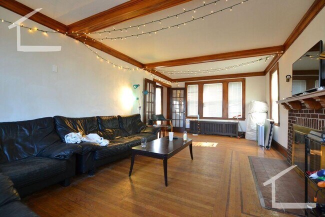 116 Lake St in Boston, MA - Building Photo - Building Photo