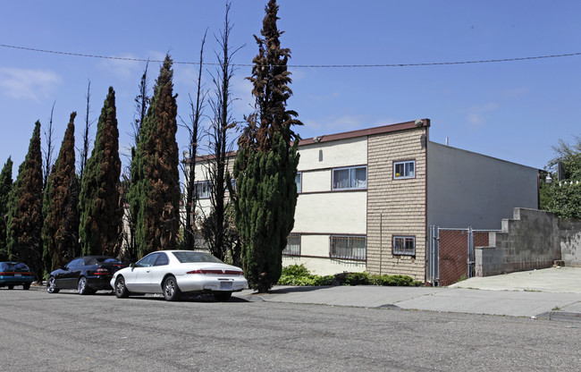 The Redwoods in Oakland, CA - Foto de edificio - Building Photo