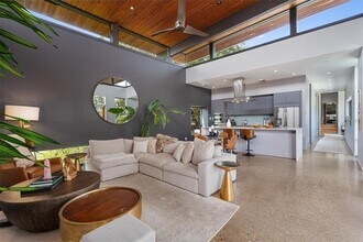 1302 Socorro Dr in Austin, TX - Building Photo - Building Photo