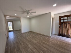 7905 Farnsworth St in Houston, TX - Building Photo - Building Photo