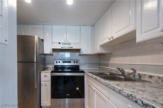 3257 Royal Canadian Trace in Ft. Myers, FL - Building Photo - Building Photo