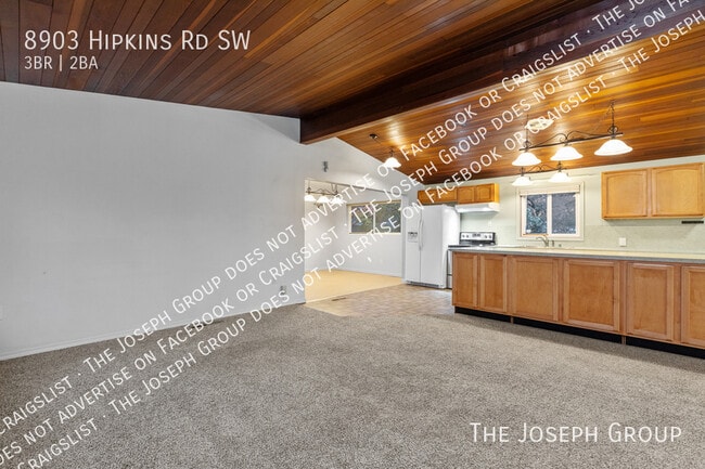 8903 Hipkins Rd SW in Lakewood, WA - Building Photo - Building Photo