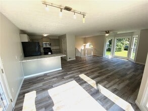 109 Indian Trail Dr in Powder Springs, GA - Building Photo - Building Photo