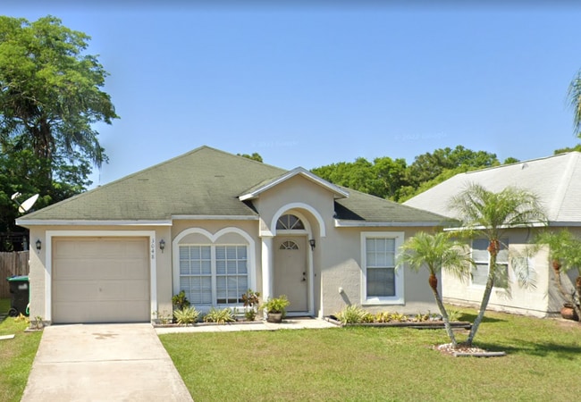 property at 3048 Pineda Dr