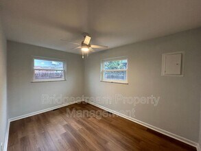 1519 Woodley Rd in Dayton, OH - Building Photo - Building Photo