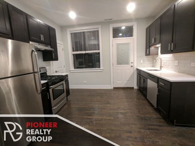 property at 1946 W Nelson St