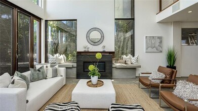 414 Venice Way in Los Angeles, CA - Building Photo - Building Photo