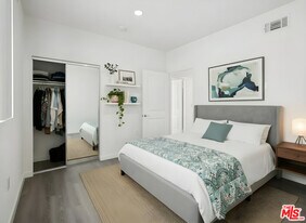 3518 Chesapeake Ave in Los Angeles, CA - Building Photo