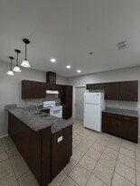 306 S 25th St, Unit C-18 in Hidalgo, TX - Building Photo