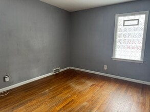 6177 Hereford St in Detroit, MI - Foto de edificio - Building Photo
