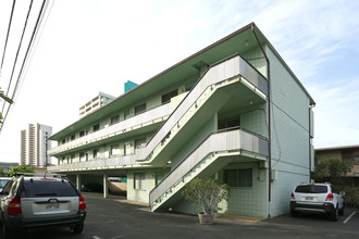 742 Olokele Ave in Honolulu, HI - Building Photo - Building Photo