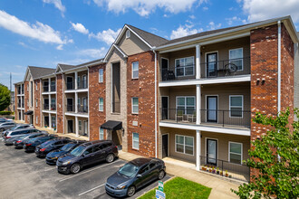 Cave Mill Apartments in Bowling Green, KY - Building Photo - Building Photo