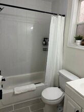 1212 16th St NE in Washington, DC - Building Photo - Building Photo