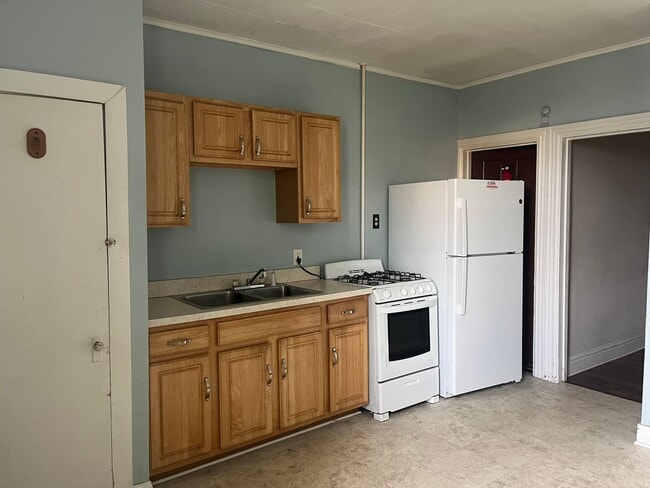 property at 216 Lehman St