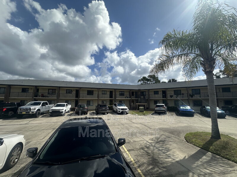 100 Canebreakers Dr in Cocoa, FL - Building Photo