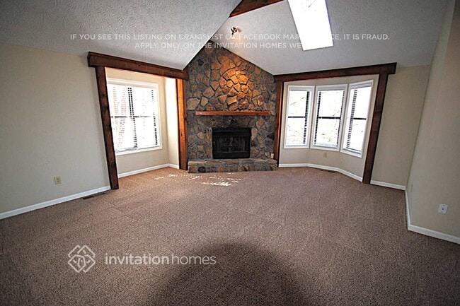 325 Old Tree Trce in Roswell, GA - Building Photo - Building Photo