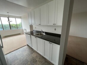 Highview Glen in London, ON - Building Photo - Building Photo