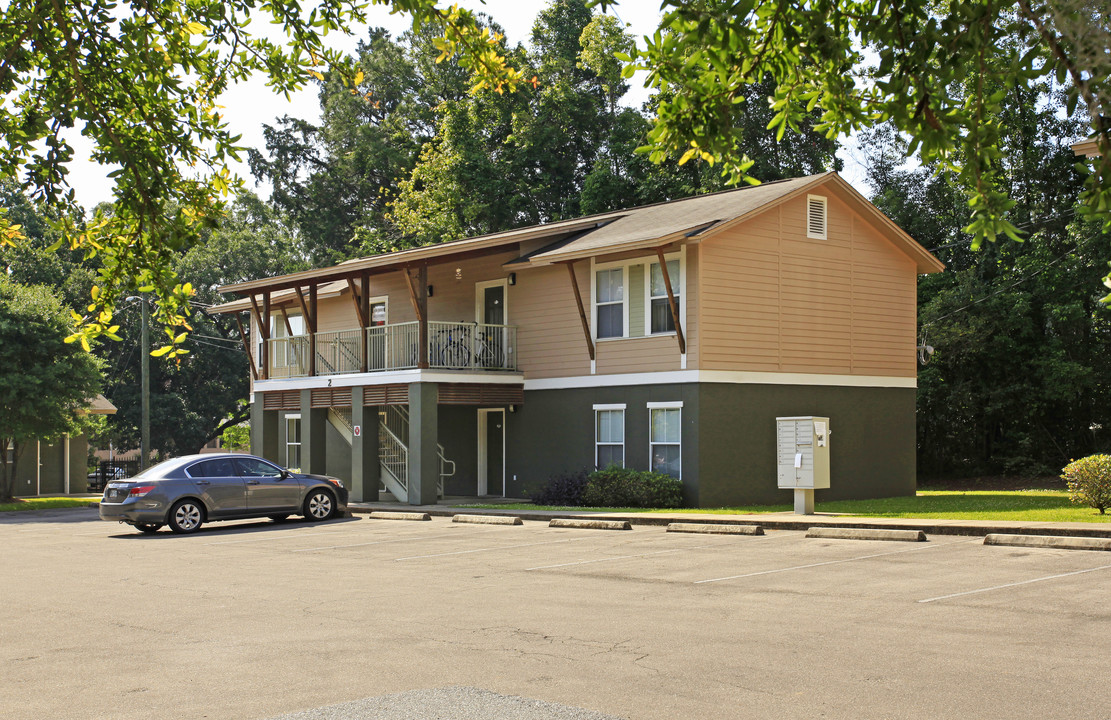 Avalon Apartments in Tallahassee, FL - Building Photo