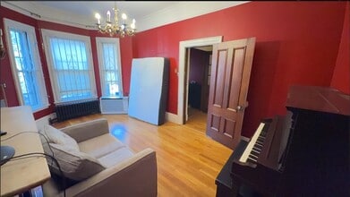 11 Worthington St, Unit 1 in Boston, MA - Foto de edificio - Building Photo