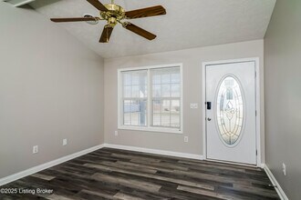 273 Dustin Way in Shepherdsville, KY - Building Photo - Building Photo