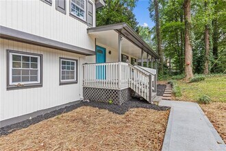 353 Old Rosser Rd in Stone Mountain, GA - Building Photo - Building Photo