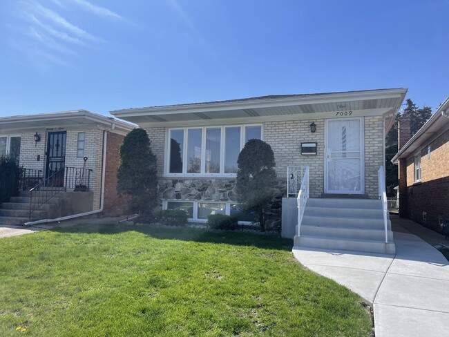 property at 7009 Sunnyside Ave