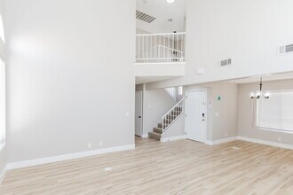 5348 Signet Ct in Las Vegas, NV - Building Photo - Building Photo