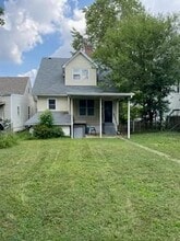 2023 E Oak St in New Albany, IN - Building Photo - Building Photo