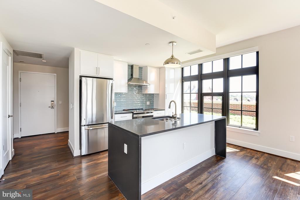 901 H St NE in Washington, DC - Building Photo