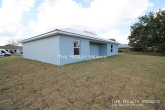 317 Cherry Tree Dr in Sebring, FL - Foto de edificio - Building Photo