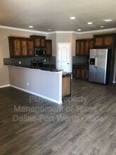 3003 Enchanted Rd in Granbury, TX - Building Photo - Building Photo